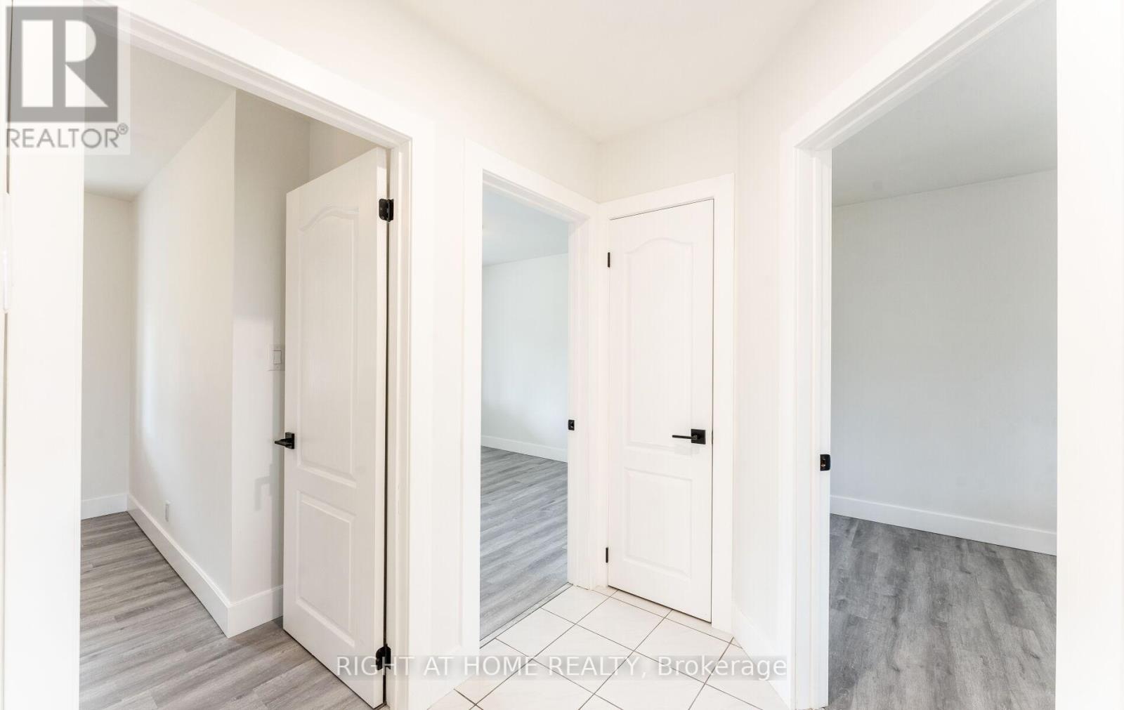 22 Pleasant Home Boulevard, Toronto, Ontario  M3M 2B5 - Photo 12 - W12457875