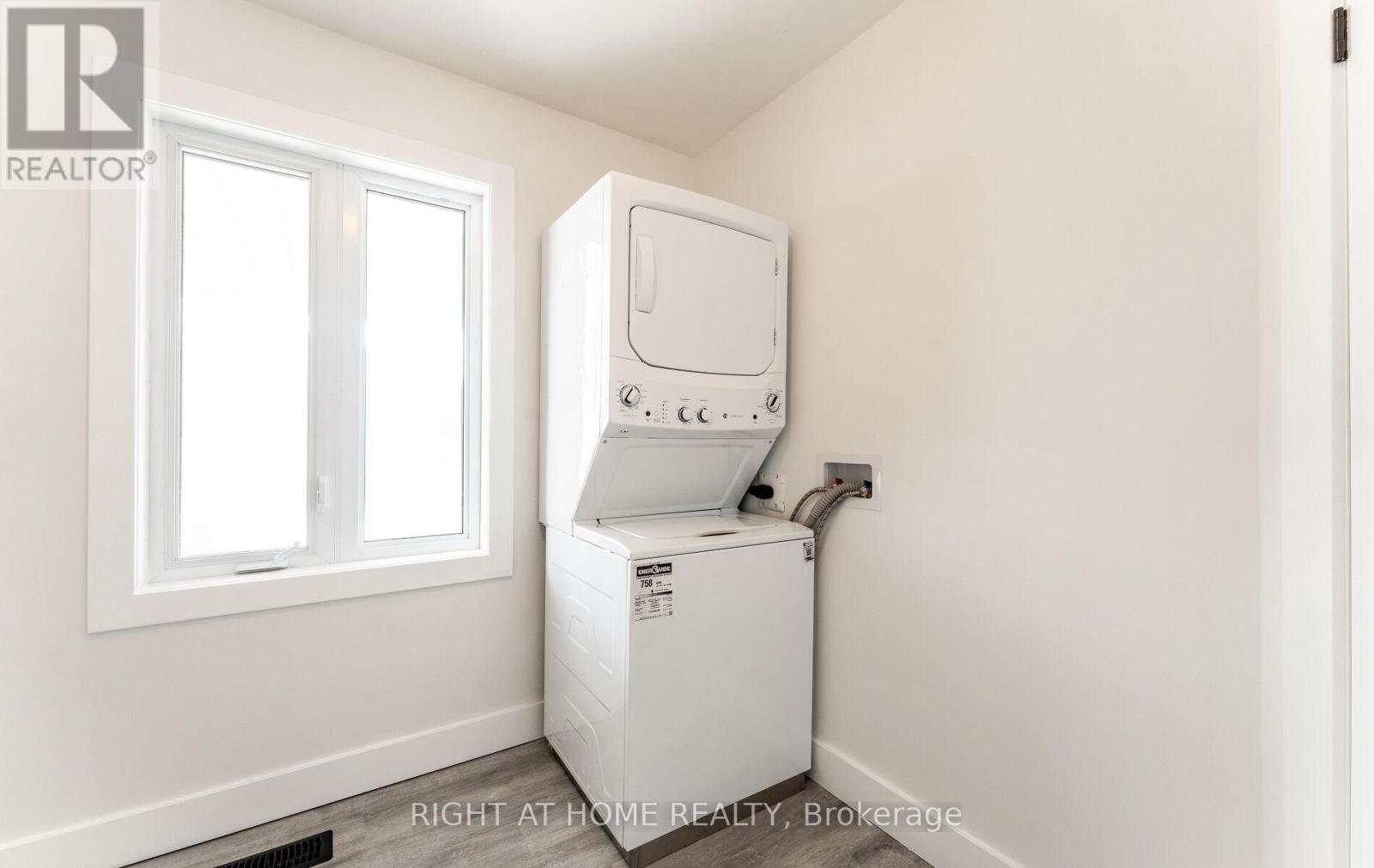 22 Pleasant Home Boulevard, Toronto, Ontario  M3M 2B5 - Photo 19 - W12457875