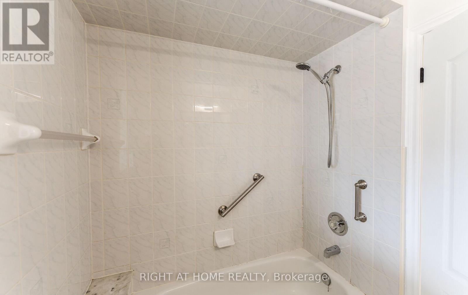 22 Pleasant Home Boulevard, Toronto, Ontario  M3M 2B5 - Photo 23 - W12457875