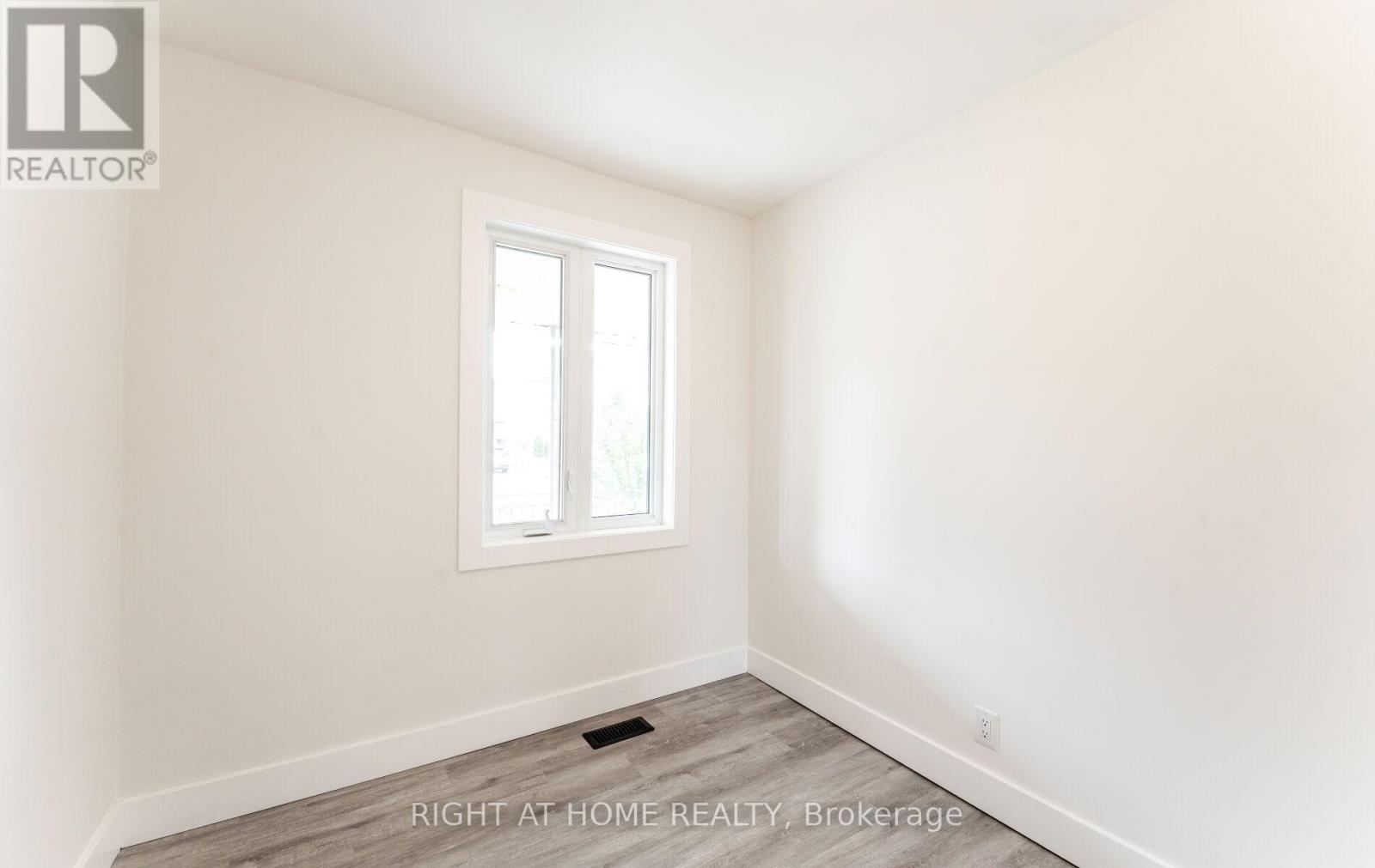 22 Pleasant Home Boulevard, Toronto, Ontario  M3M 2B5 - Photo 24 - W12457875