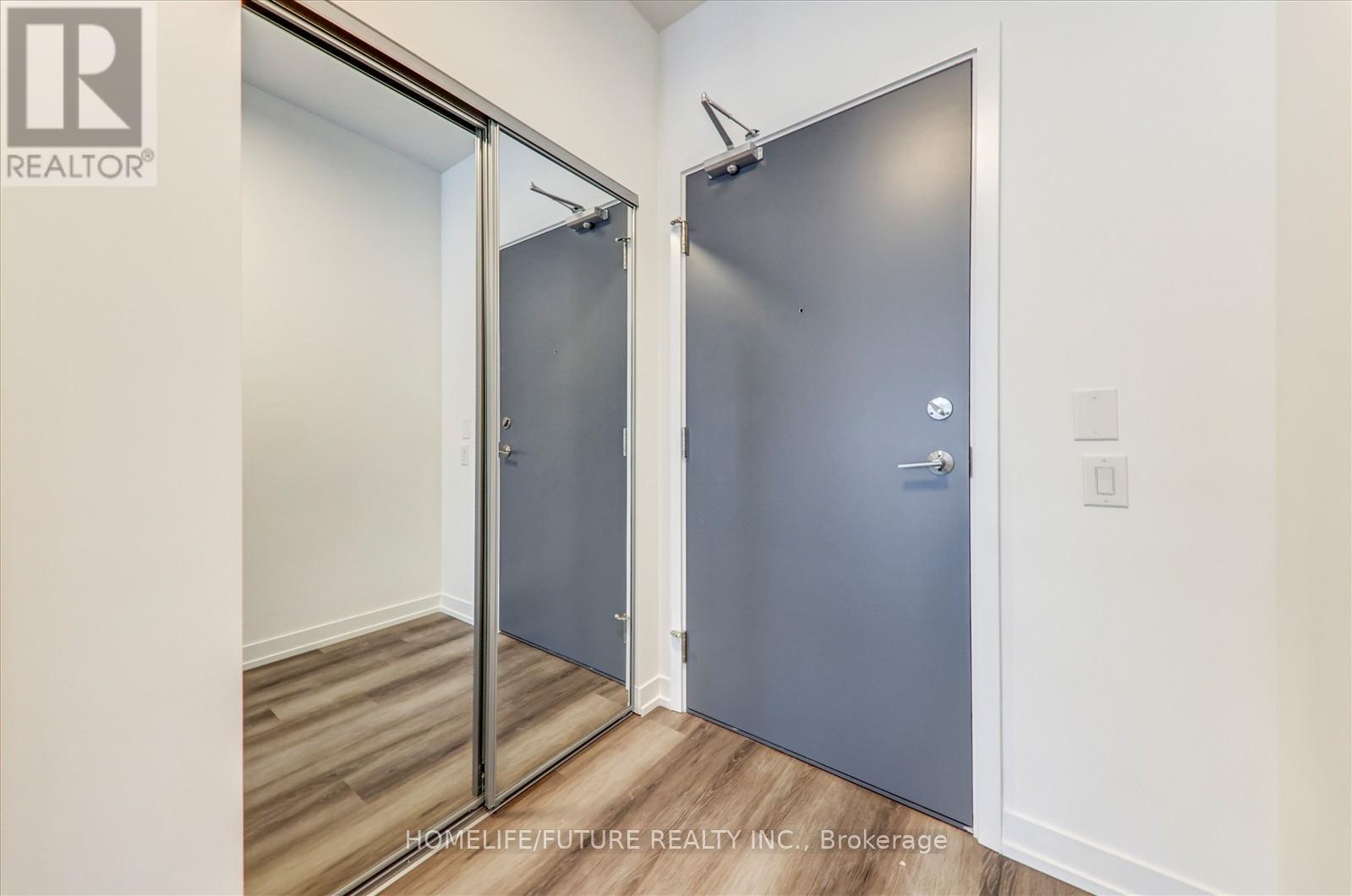 # 704 - 2485 Eglinton Avenue, Mississauga, Ontario  L5M 2T1 - Photo 13 - W12457878