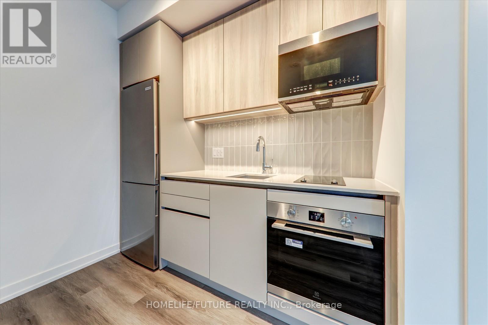 # 704 - 2485 Eglinton Avenue, Mississauga, Ontario  L5M 2T1 - Photo 16 - W12457878