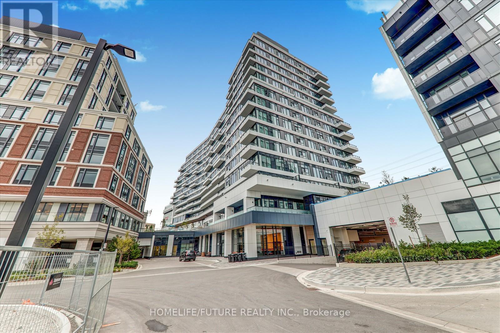 # 704 - 2485 Eglinton Avenue, Mississauga, Ontario  L5M 2T1 - Photo 4 - W12457878