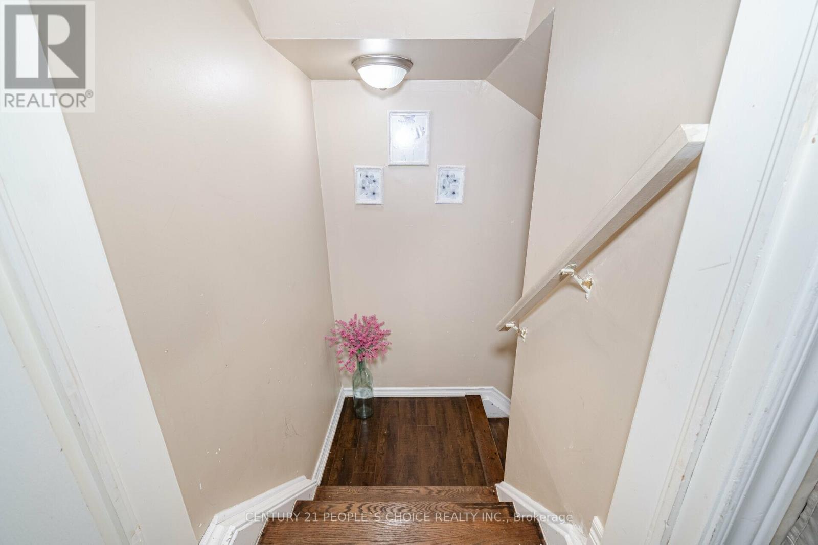 Bsmt - 41 Millhouse Mews, Brampton, Ontario  L6Y 5J8 - Photo 2 - W12457883