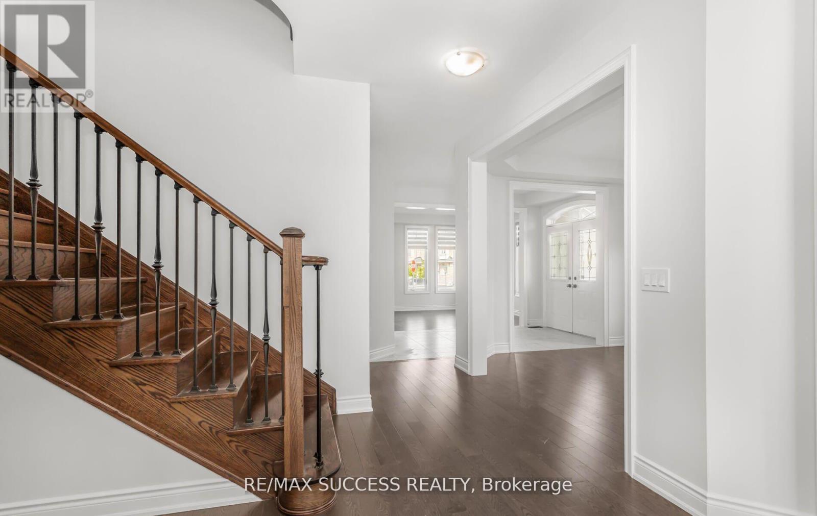 1554 Devine Point, Milton, Ontario  L9T 7K6 - Photo 10 - W12457893