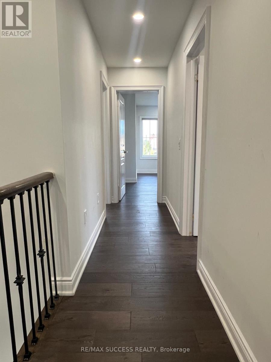 1554 Devine Point, Milton, Ontario  L9T 7K6 - Photo 30 - W12457893