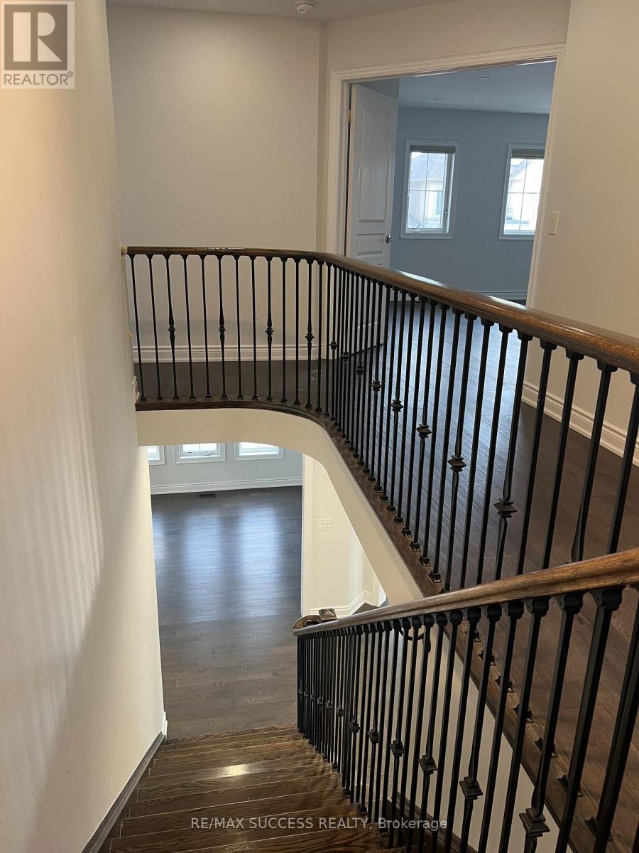 1554 Devine Point, Milton, Ontario  L9T 7K6 - Photo 32 - W12457893