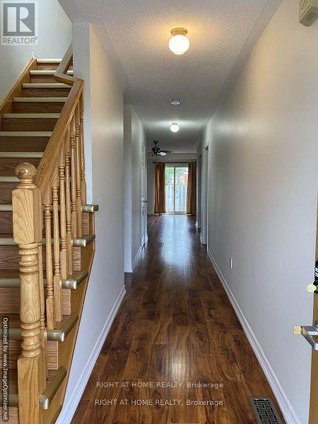 4372 Fairview Street, Burlington, Ontario  L7L 6S6 - Photo 3 - W12457895
