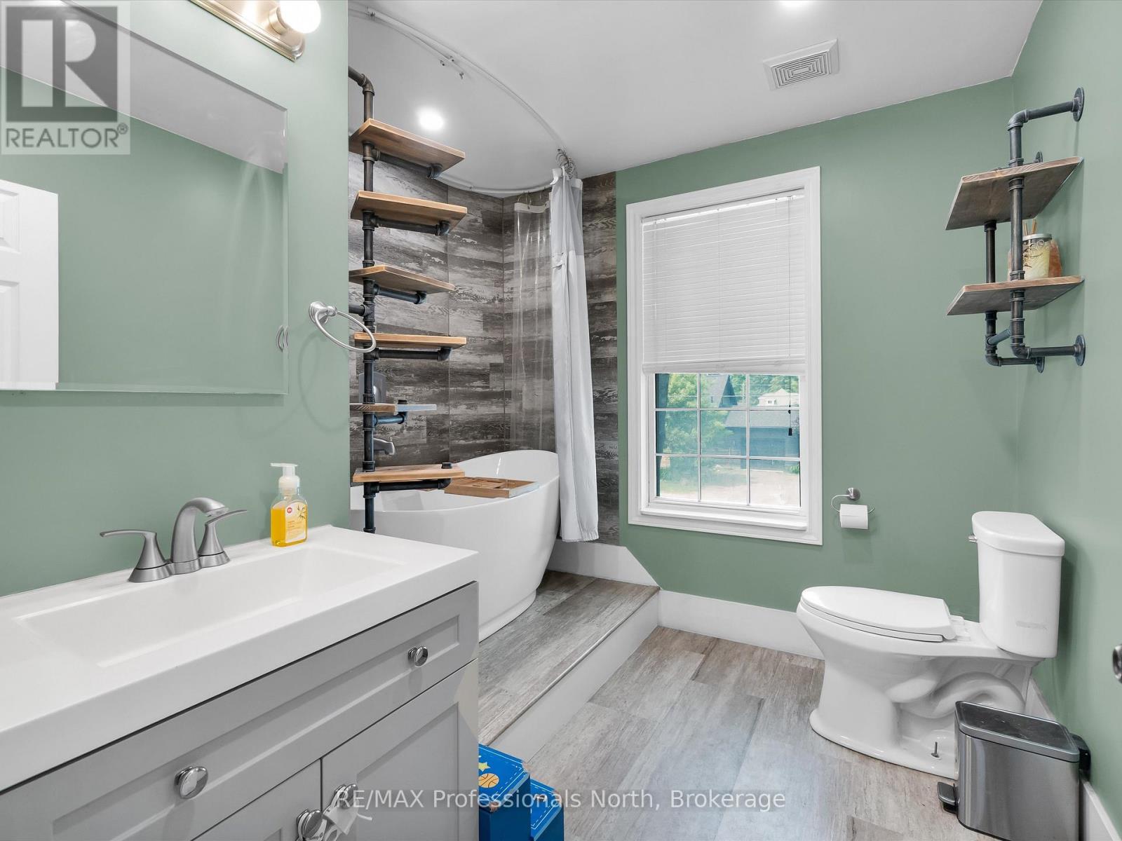 74 Taylor Road, Bracebridge, Ontario  P1L 1J2 - Photo 18 - X12457901