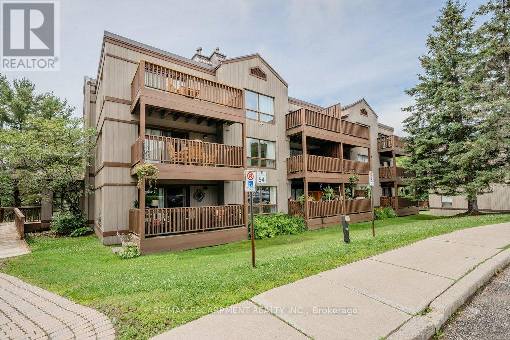 54-305 - 1235 Deerhurst Drive, Huntsville, Ontario  P1H 2E8 - Photo 2 - X12457887