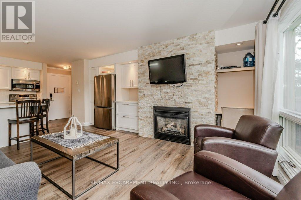 54-305 - 1235 Deerhurst Drive, Huntsville, Ontario  P1H 2E8 - Photo 7 - X12457887