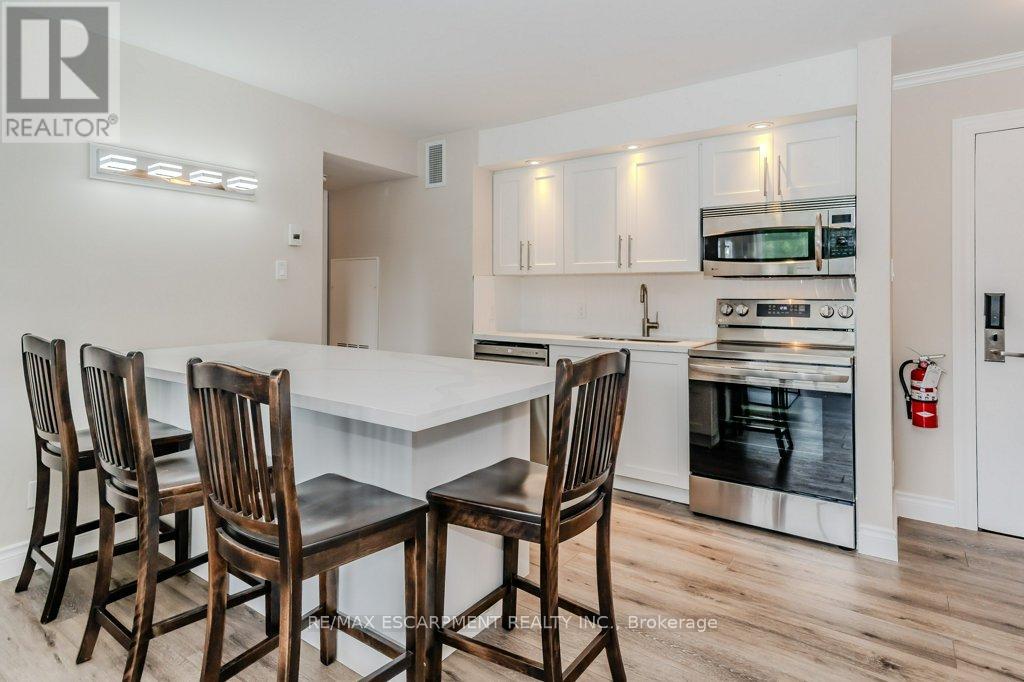 54-305 - 1235 Deerhurst Drive, Huntsville, Ontario  P1H 2E8 - Photo 8 - X12457887
