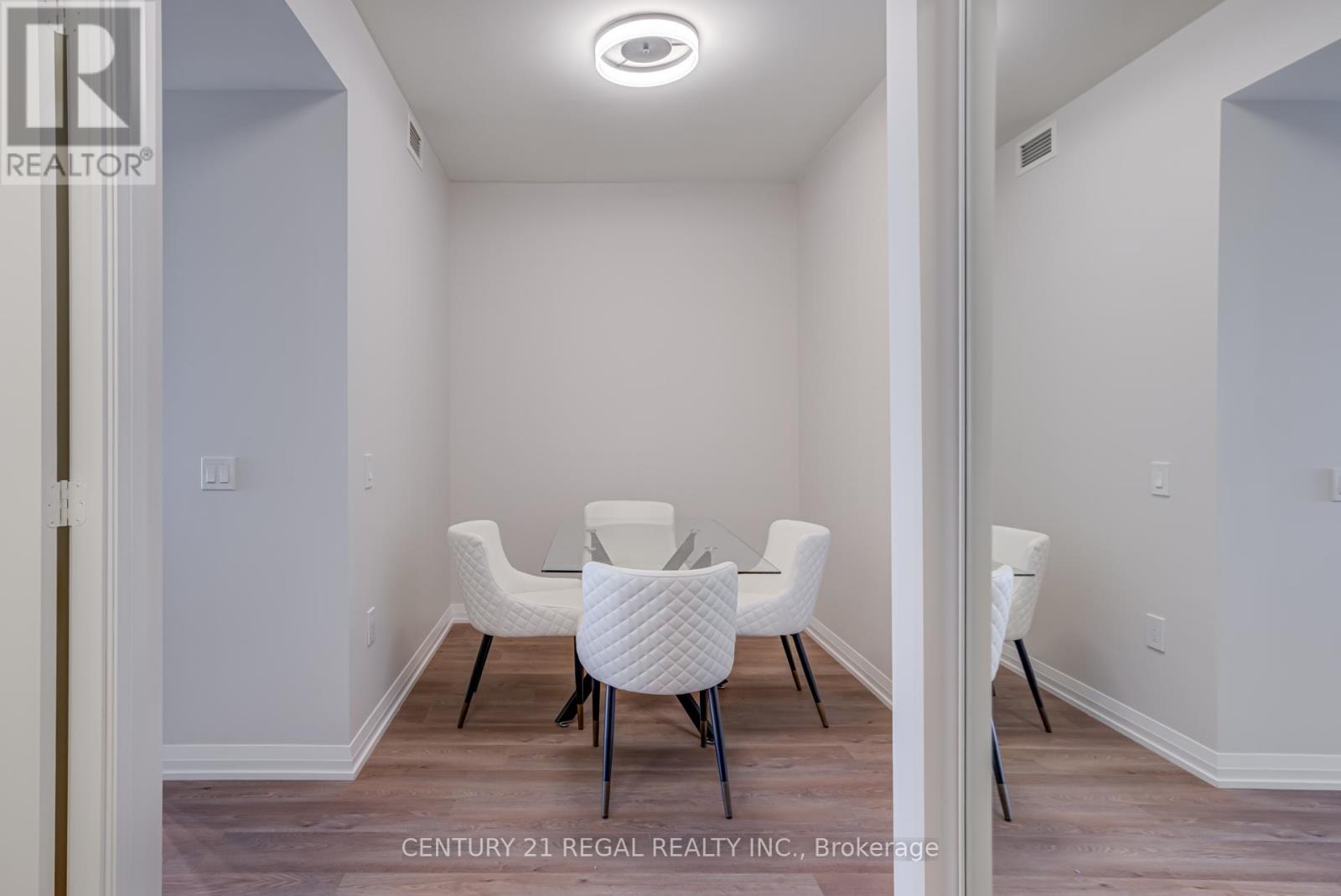 2125 - 9000 Jane Street, Vaughan, Ontario  L4K 0M6 - Photo 4 - N12457866