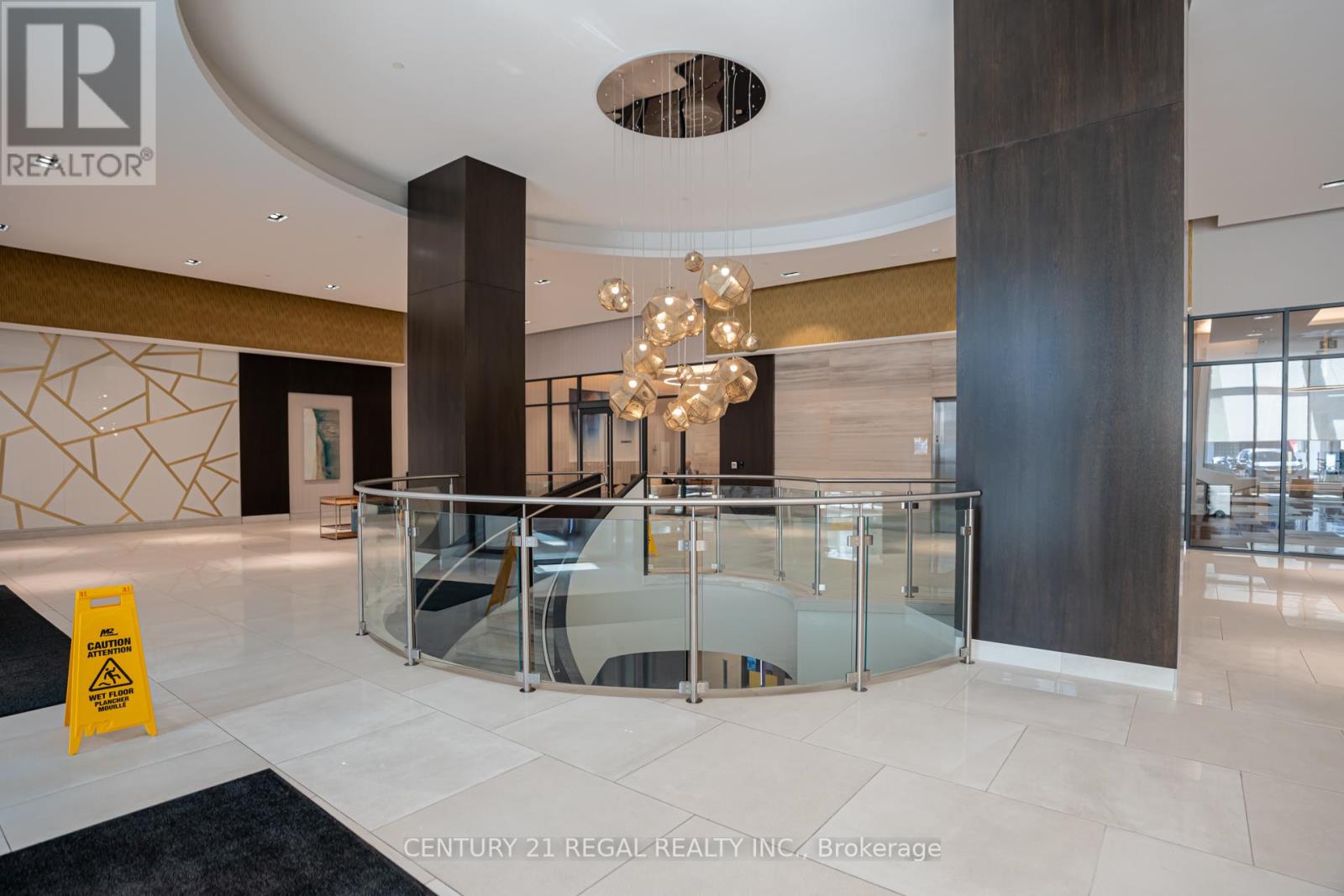 2125 - 9000 Jane Street, Vaughan, Ontario  L4K 0M6 - Photo 3 - N12457866