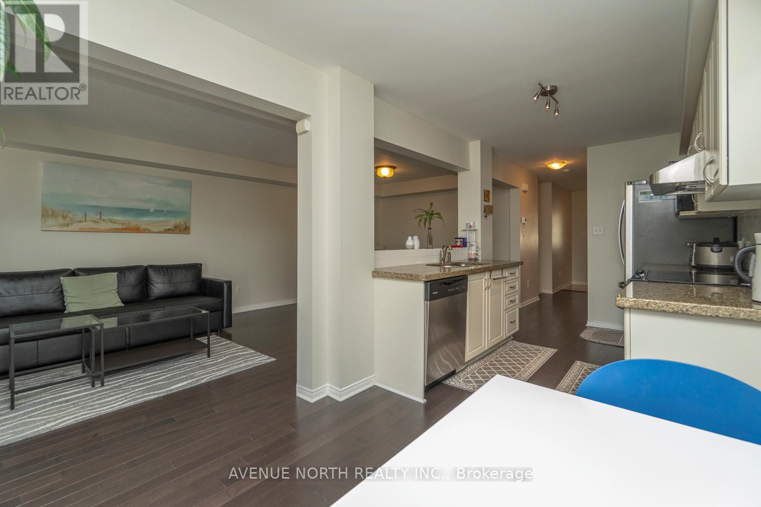 103 Osnabrook Private, Ottawa, Ontario  K2J 0G7 - Photo 12 - X12457909