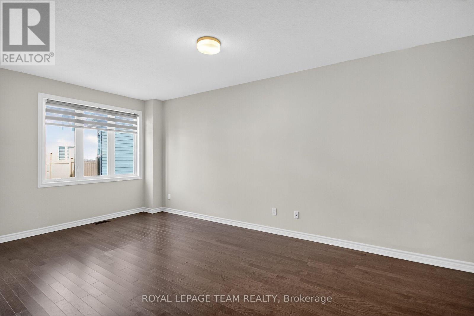 548 Flagstaff Drive, Ottawa, Ontario  K2J 6T5 - Photo 18 - X12457914