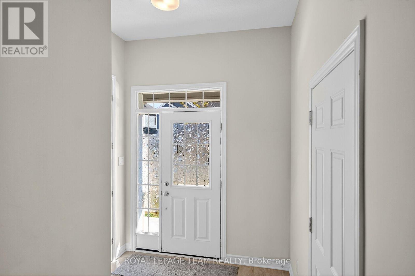548 Flagstaff Drive, Ottawa, Ontario  K2J 6T5 - Photo 3 - X12457914