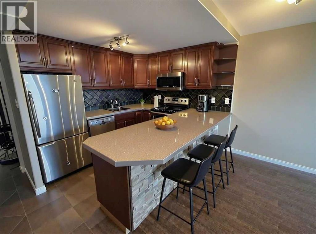 211, 4902 37, Red Deer, Alberta  T4N 6M9 - Photo 2 - A2237807