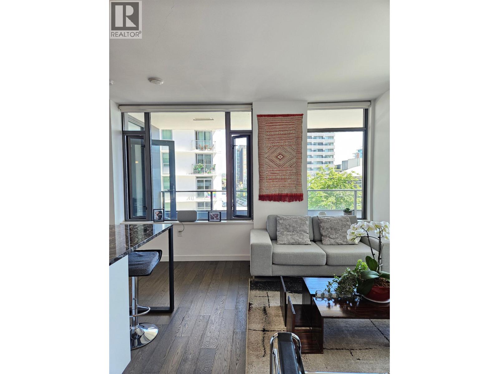 1688 Pullman Porter Street, Vancouver, British Columbia  V5T 1C5 - Photo 3 - R3057670