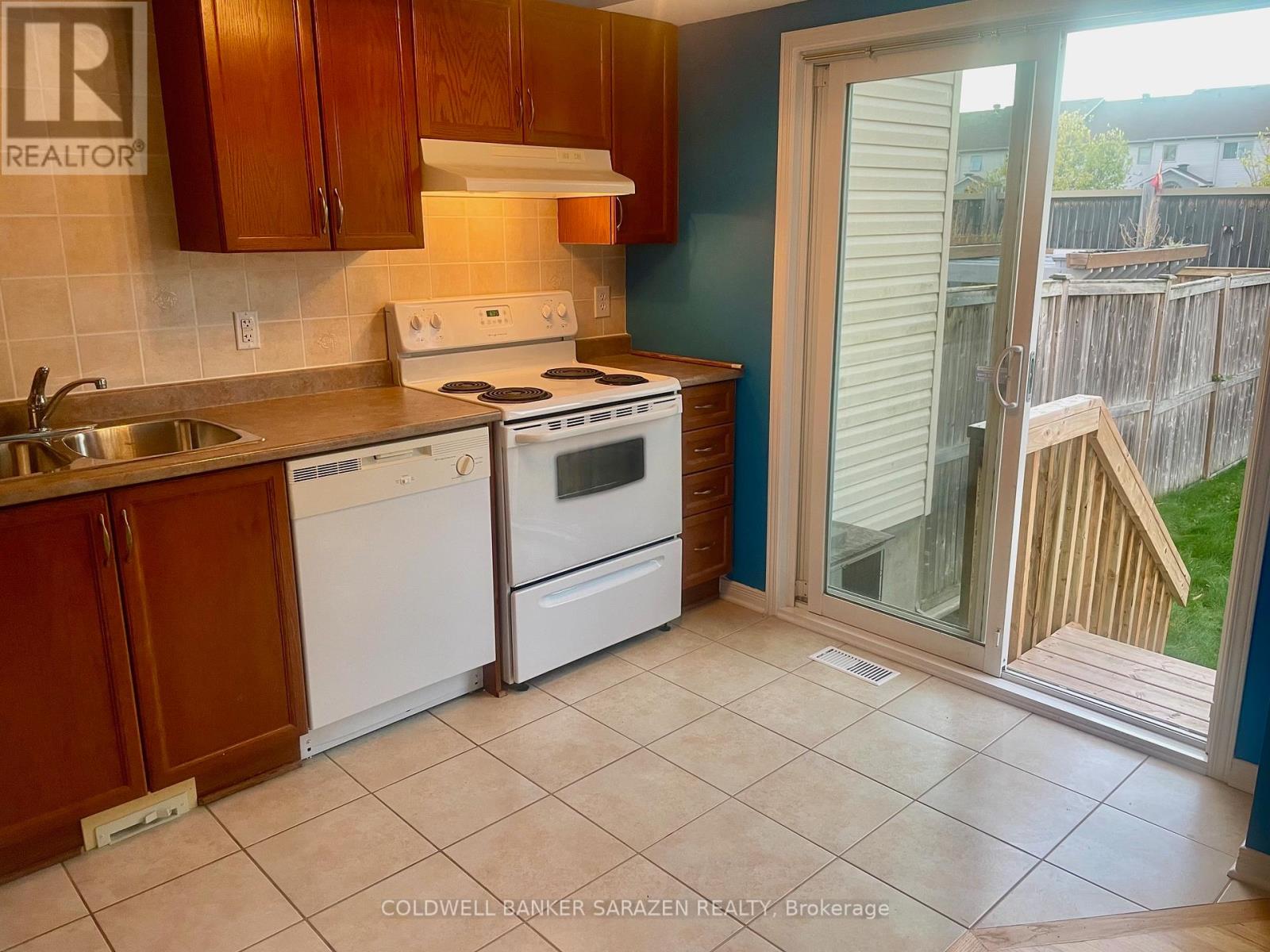 326 Brigitta Street, Ottawa, Ontario  K2S 0H9 - Photo 6 - X12454482