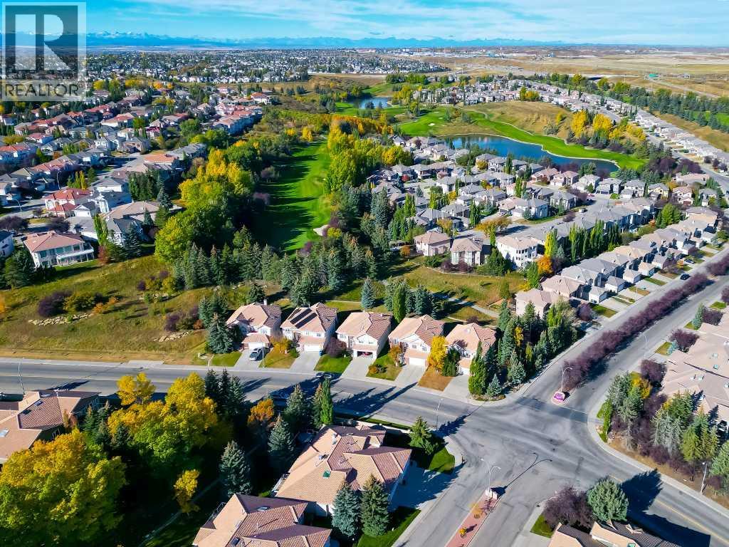 51 Hamptons Drive Nw, Calgary, Alberta  T3A 5H7 - Photo 3 - A2263908