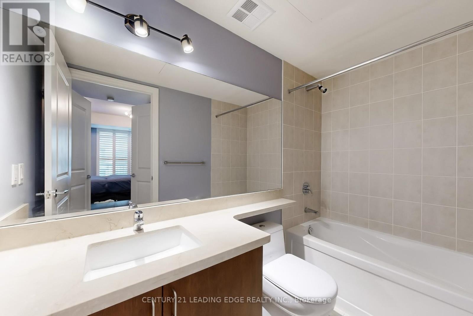 906 - 131 Upper Duke Crescent, Markham, Ontario  L6G 0C9 - Photo 12 - N12457905