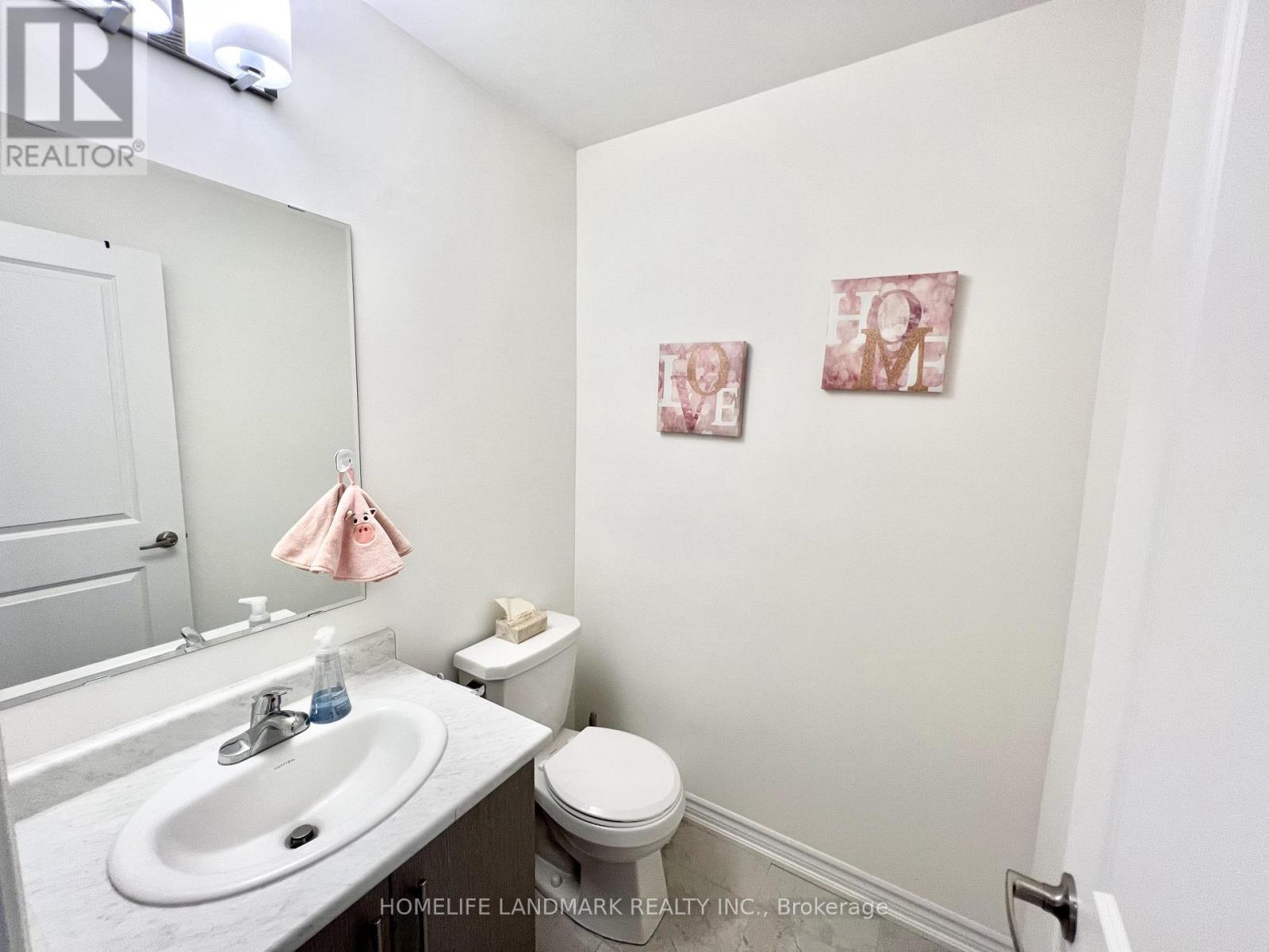 71 Massachusetts Lane, Markham, Ontario  L6E 2C1 - Photo 5 - N12435808