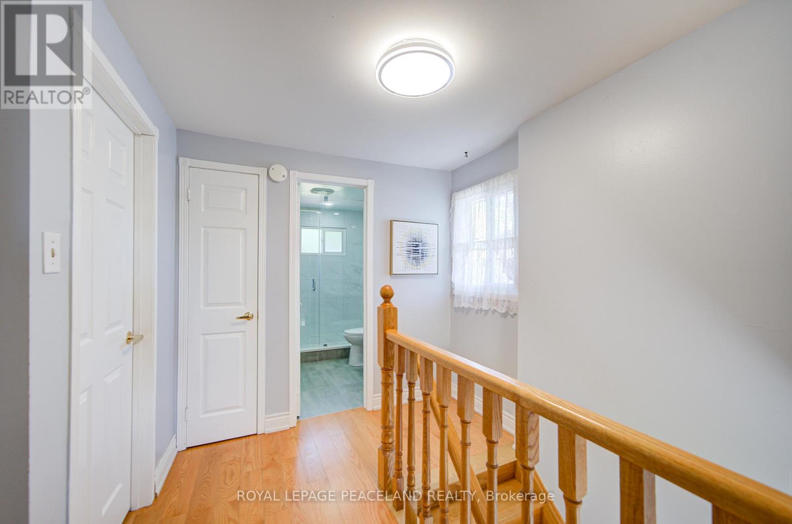 718 Eaglemount Crescent, Mississauga, Ontario  L5C 1N9 - Photo 21 - W12373874