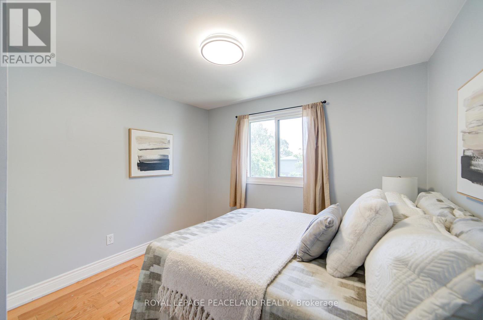718 Eaglemount Crescent, Mississauga, Ontario  L5C 1N9 - Photo 25 - W12373874