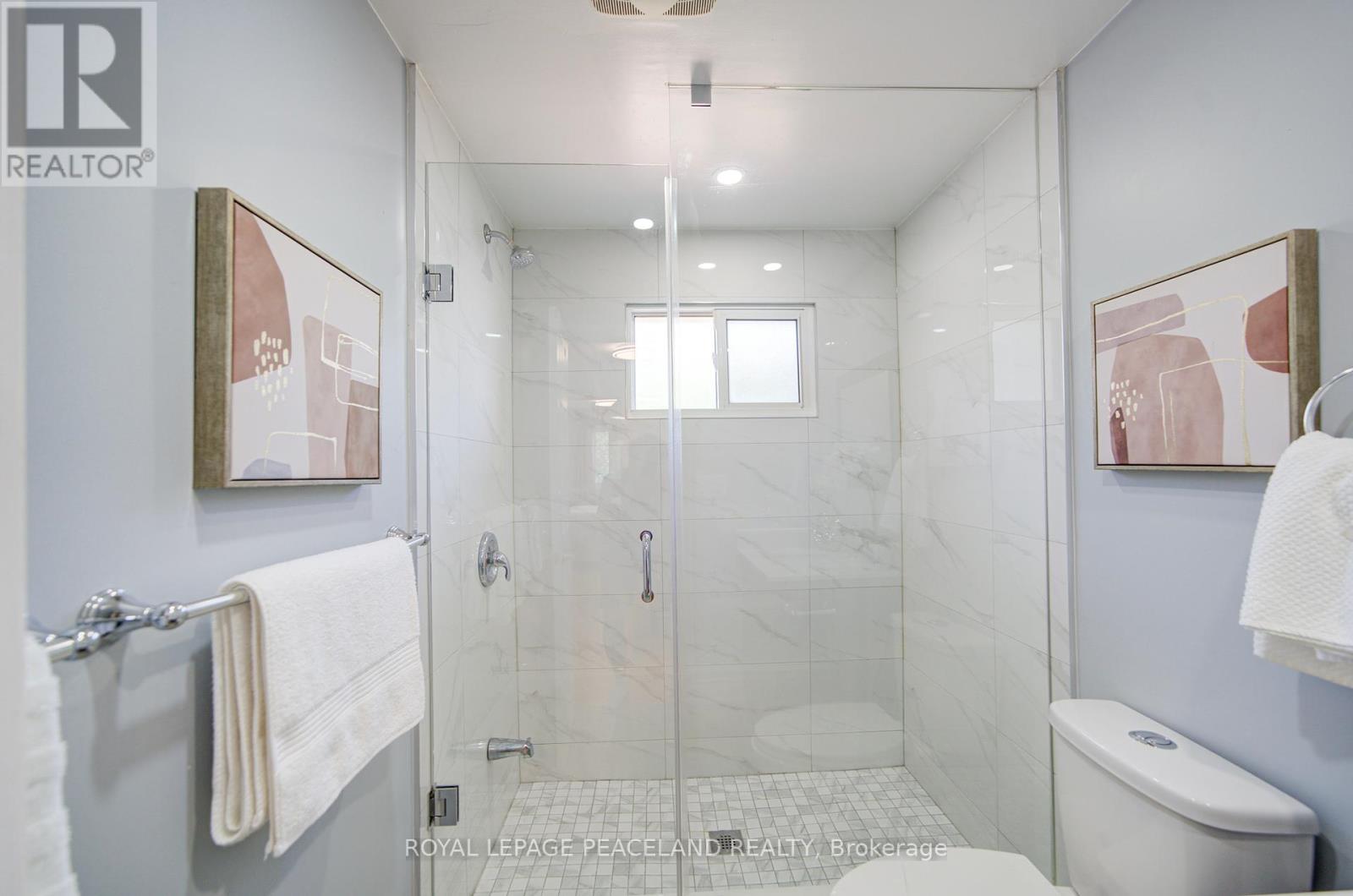 718 Eaglemount Crescent, Mississauga, Ontario  L5C 1N9 - Photo 36 - W12373874