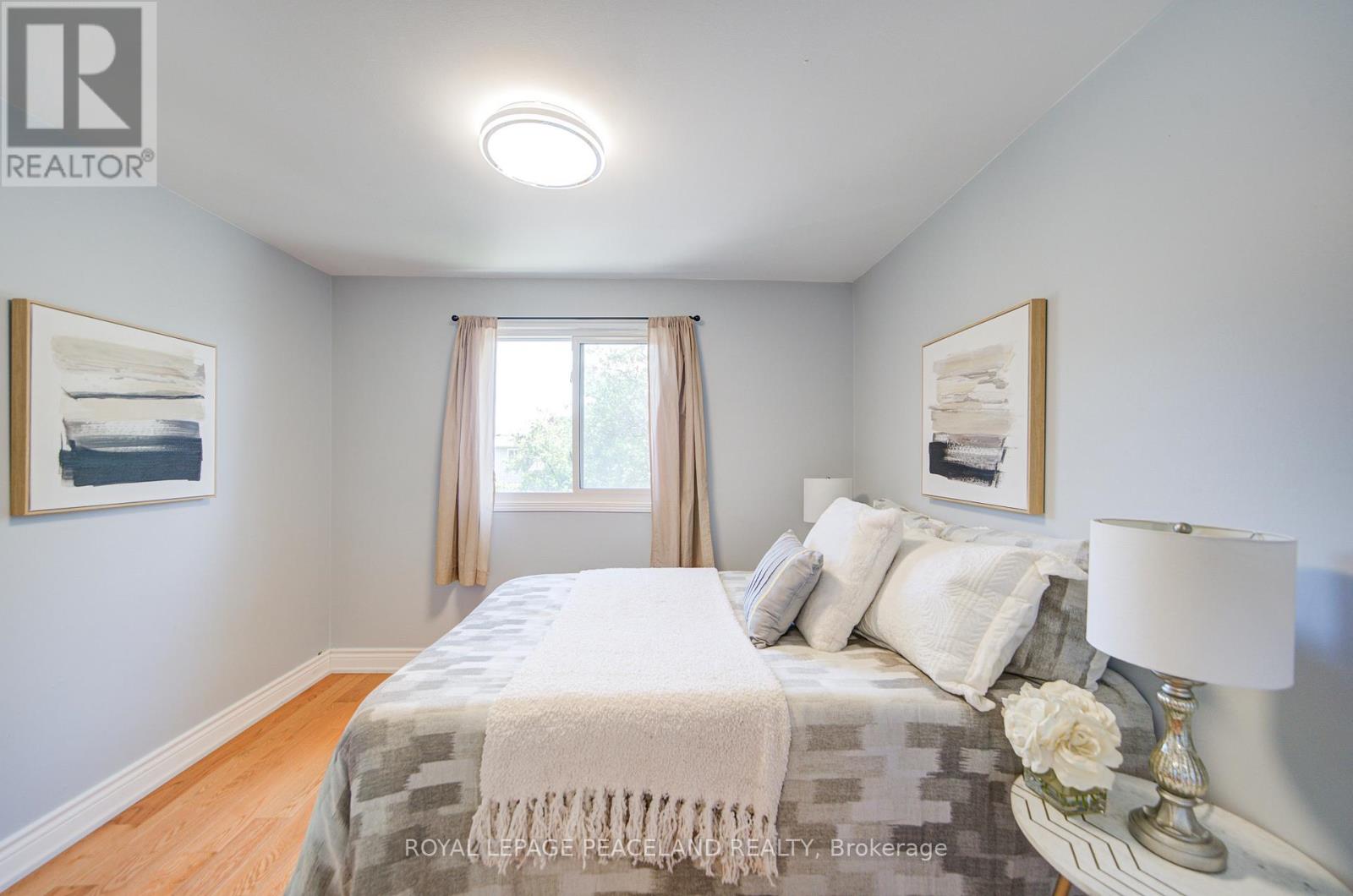 718 Eaglemount Crescent, Mississauga, Ontario  L5C 1N9 - Photo 23 - W12373874