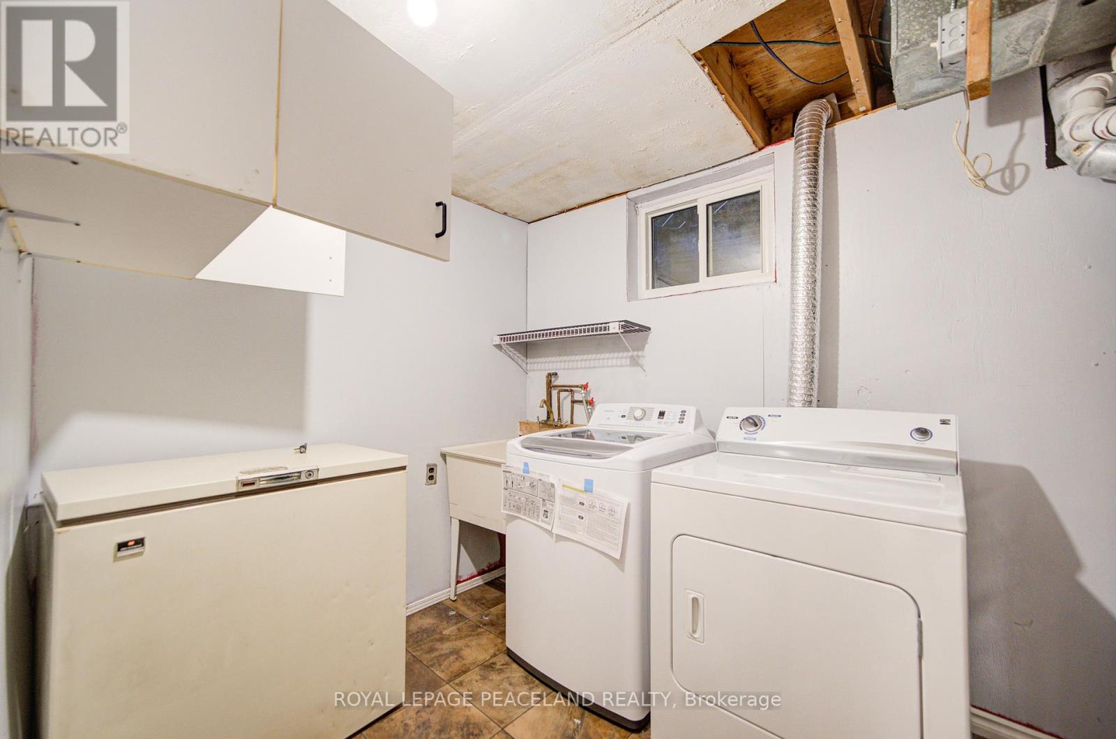 718 Eaglemount Crescent, Mississauga, Ontario  L5C 1N9 - Photo 45 - W12373874