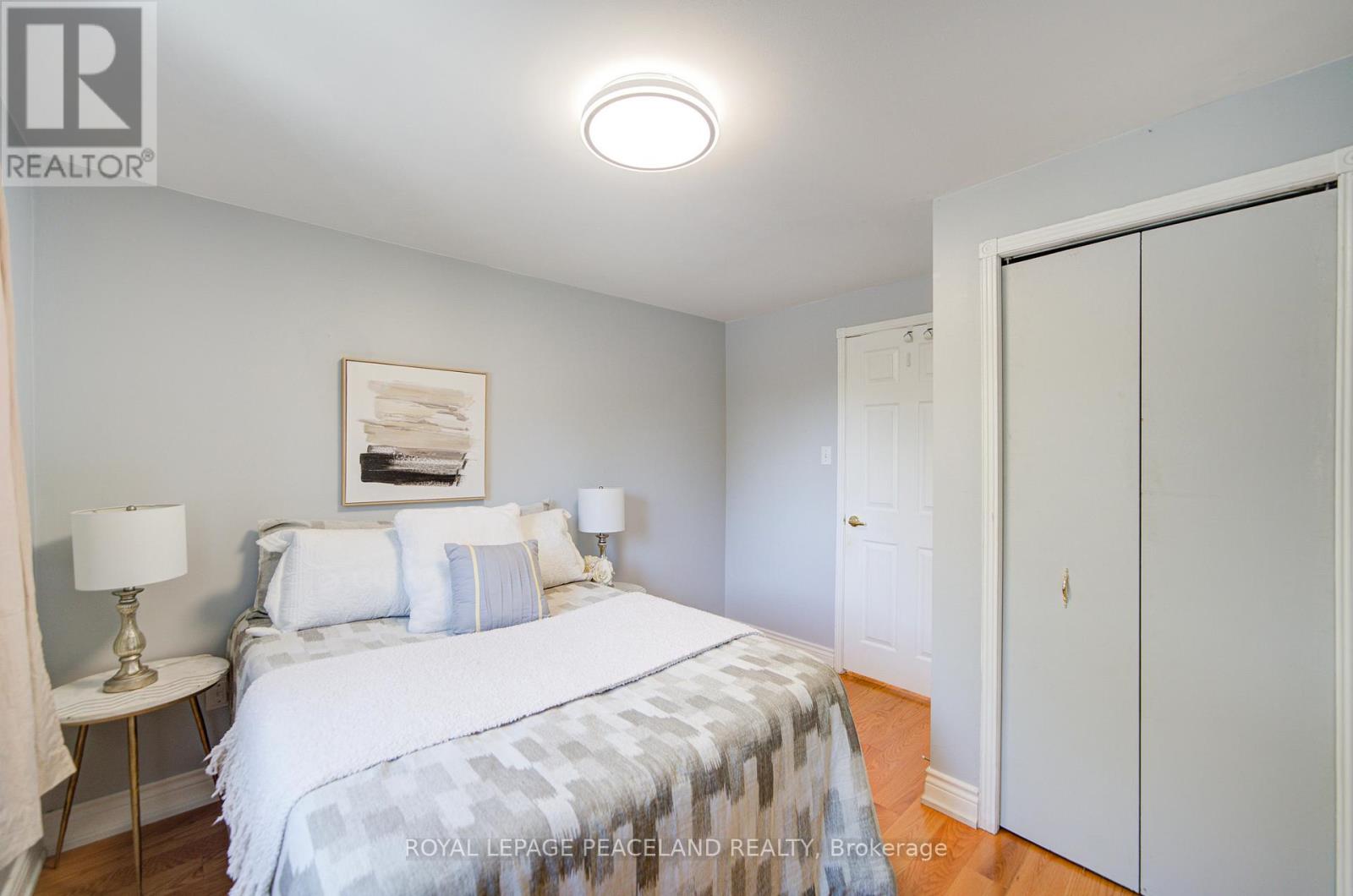 718 Eaglemount Crescent, Mississauga, Ontario  L5C 1N9 - Photo 26 - W12373874