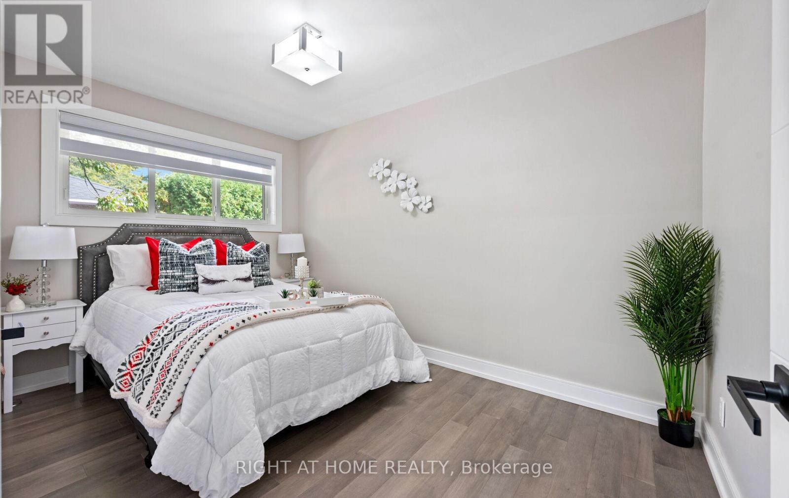 1395 Niels Avenue, Burlington, Ontario  L7P 2E6 - Photo 18 - W12457903