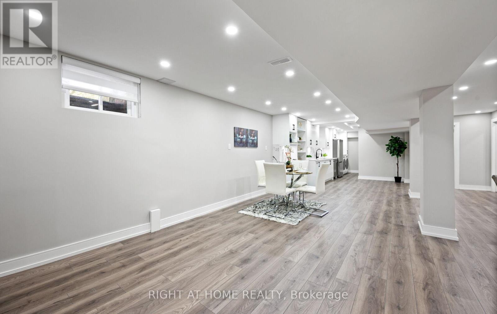 1395 Niels Avenue, Burlington, Ontario  L7P 2E6 - Photo 31 - W12457903