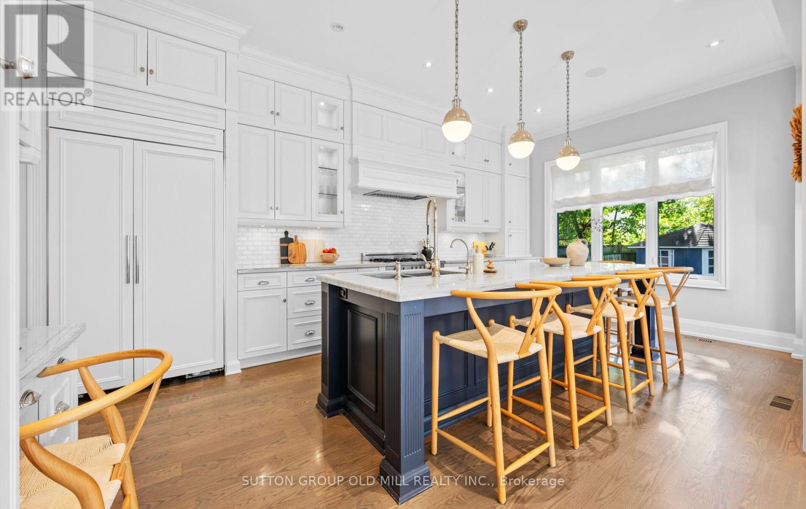 8 Cumberland Drive, Mississauga, Ontario  L5G 3M6 - Photo 14 - W12457908