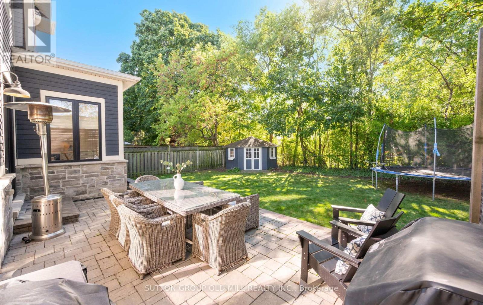 8 Cumberland Drive, Mississauga, Ontario  L5G 3M6 - Photo 40 - W12457908
