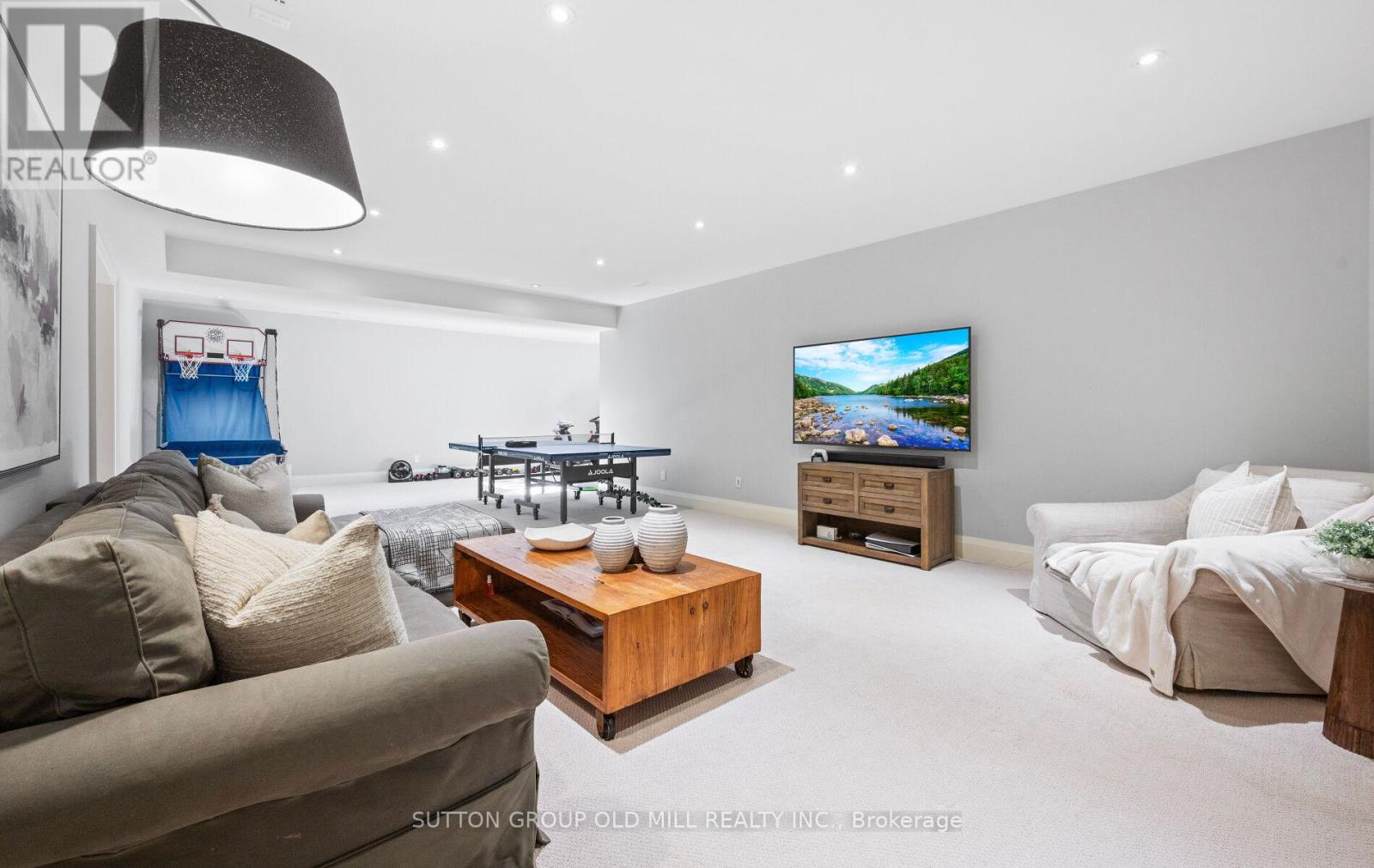 8 Cumberland Drive, Mississauga, Ontario  L5G 3M6 - Photo 44 - W12457908