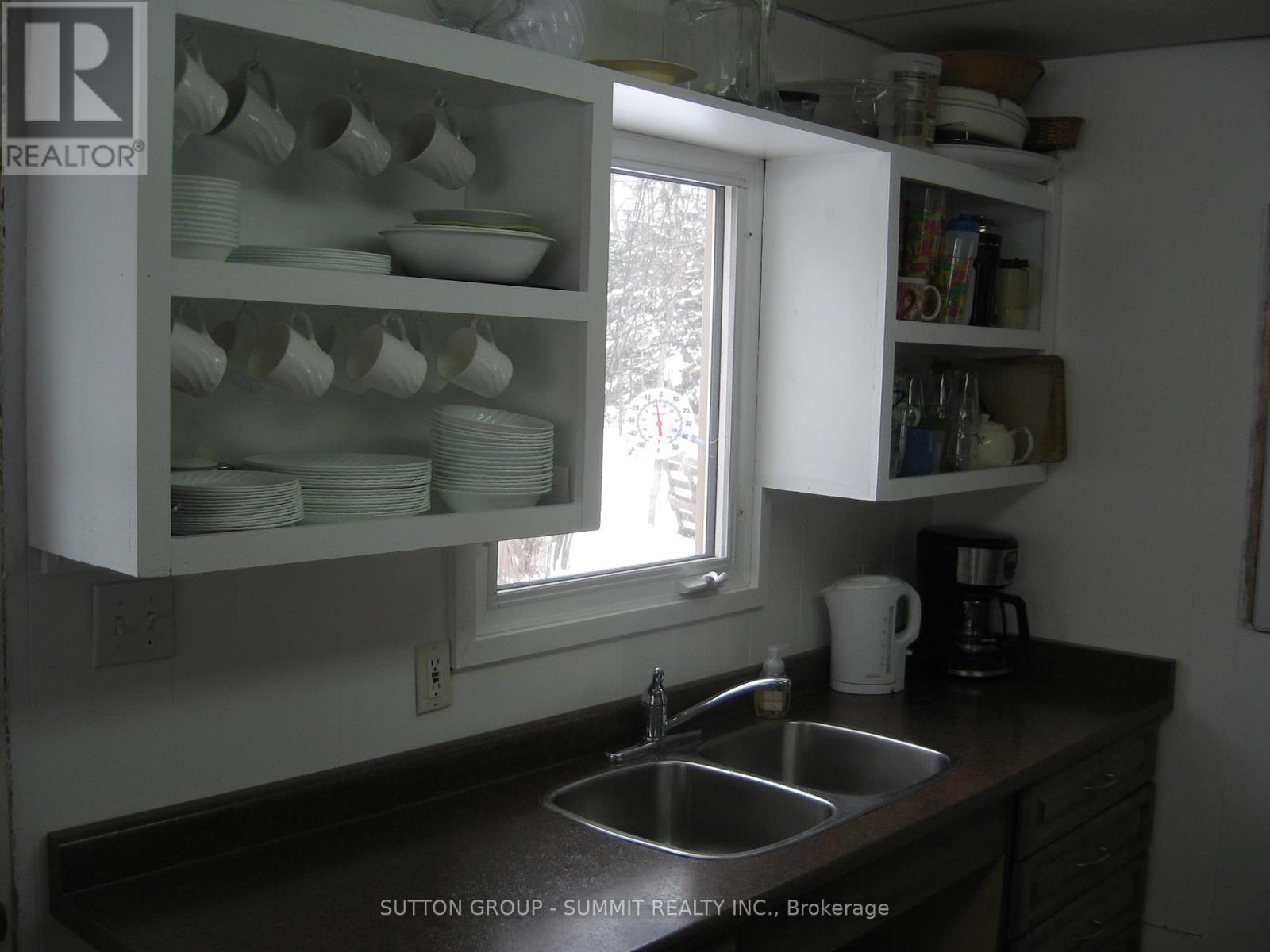 57 Maple Grove Drive, Huntsville, Ontario  P1H 2J3 - Photo 3 - X12457708