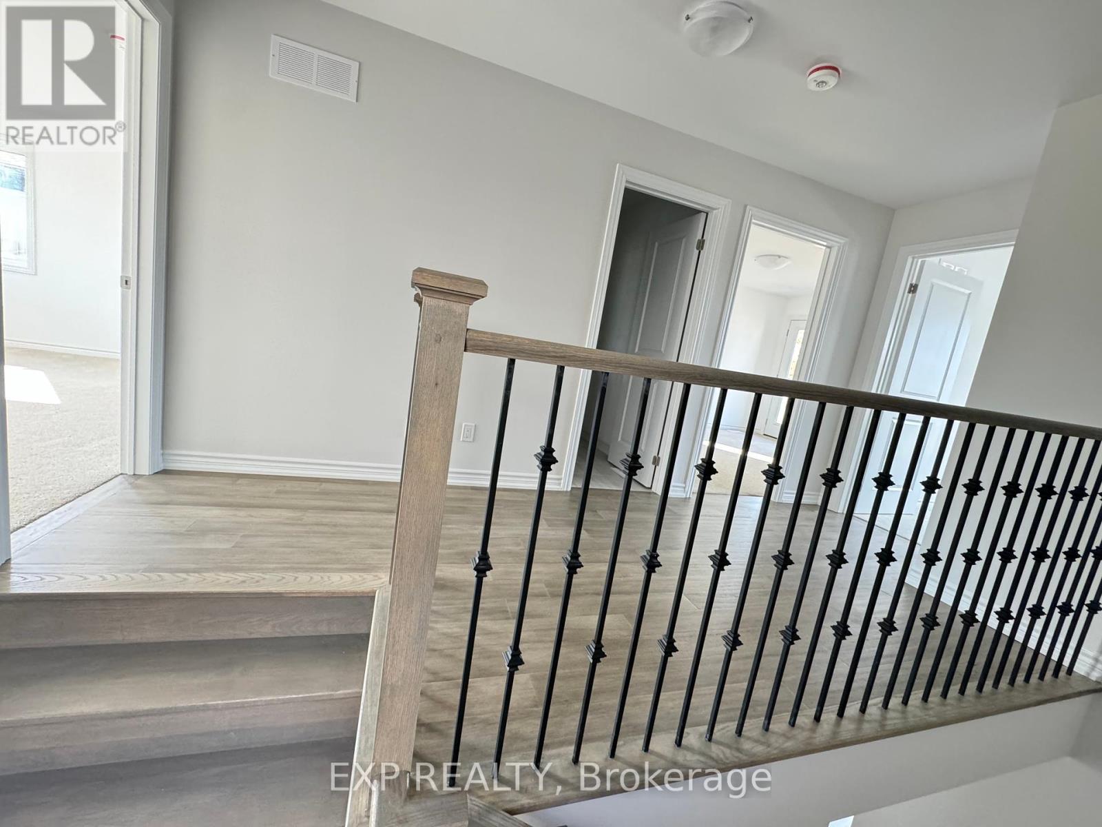 47 Laugher Ave Avenue, Welland, Ontario  L3B 0N6 - Photo 10 - X12457922