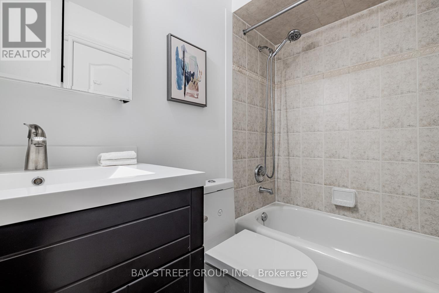 35 William Poole Way, Toronto, Ontario  M2N 7A6 - Photo 30 - C12457915
