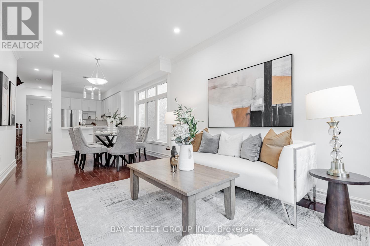 35 William Poole Way, Toronto, Ontario  M2N 7A6 - Photo 6 - C12457915