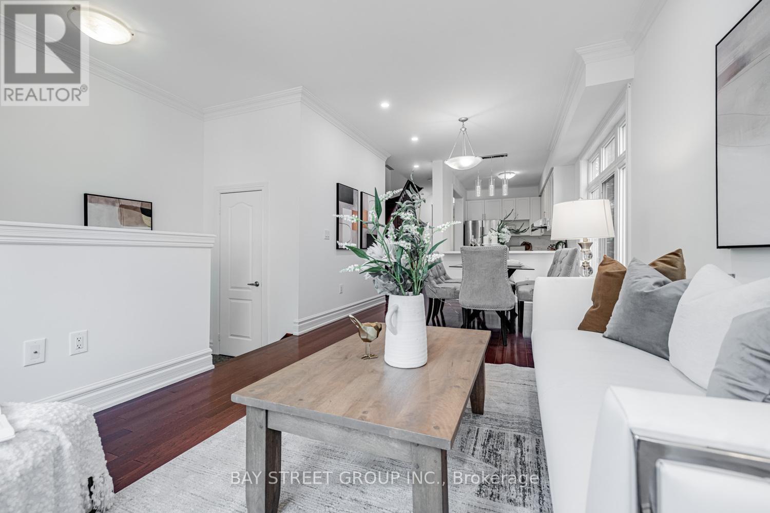 35 William Poole Way, Toronto, Ontario  M2N 7A6 - Photo 7 - C12457915