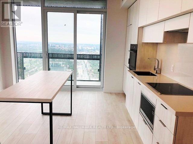 5706 - 8 Eglinton Avenue, Toronto, Ontario  M4P 1A6 - Photo 2 - C12457923
