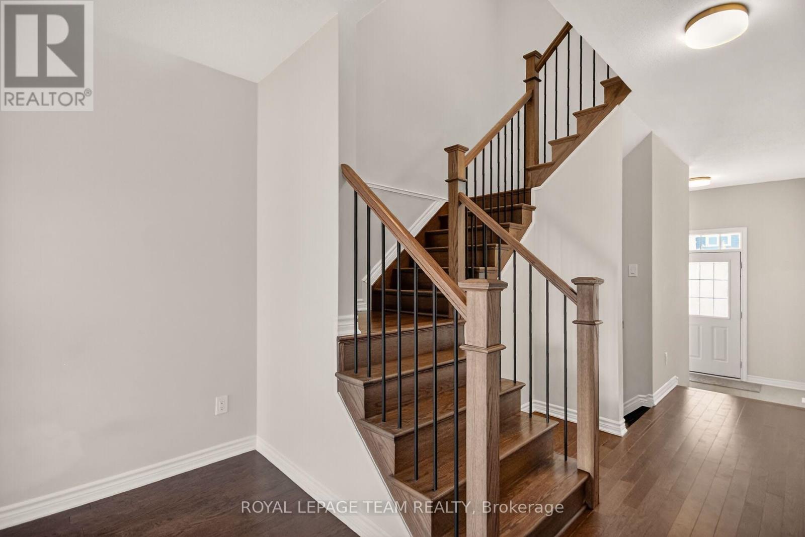 548 Flagstaff Drive, Ottawa, Ontario  K2J 6T5 - Photo 22 - X12457914