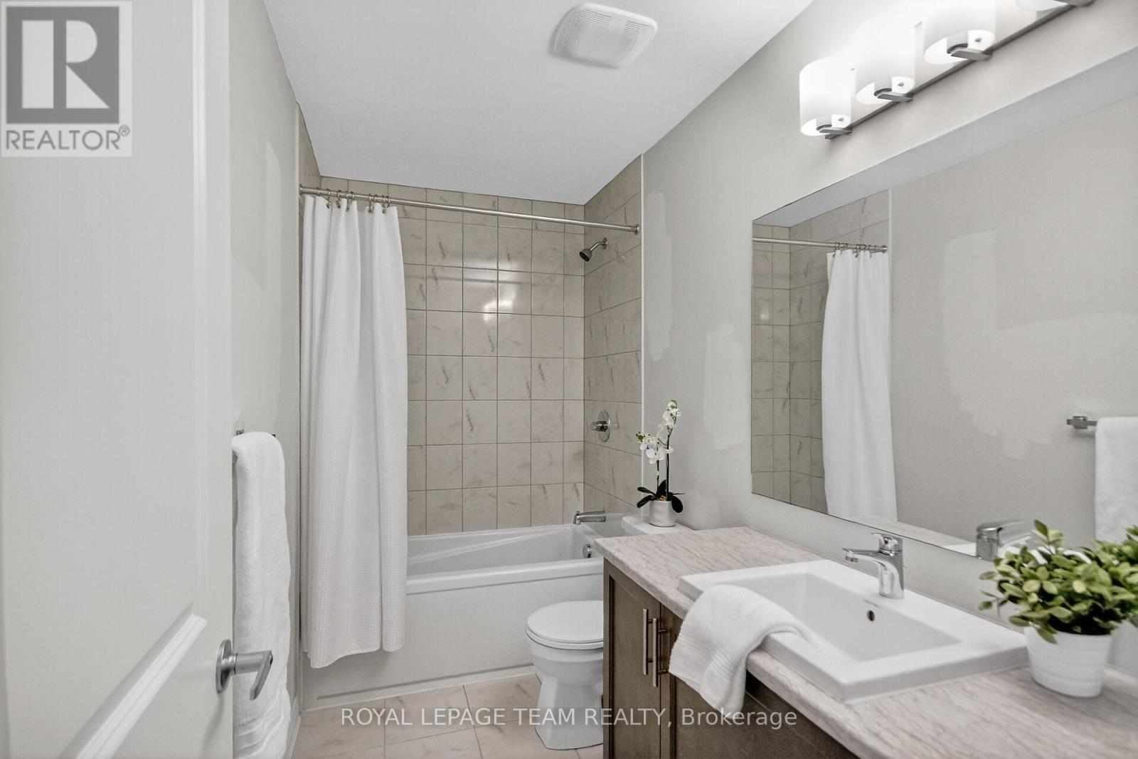 548 Flagstaff Drive, Ottawa, Ontario  K2J 6T5 - Photo 36 - X12457914