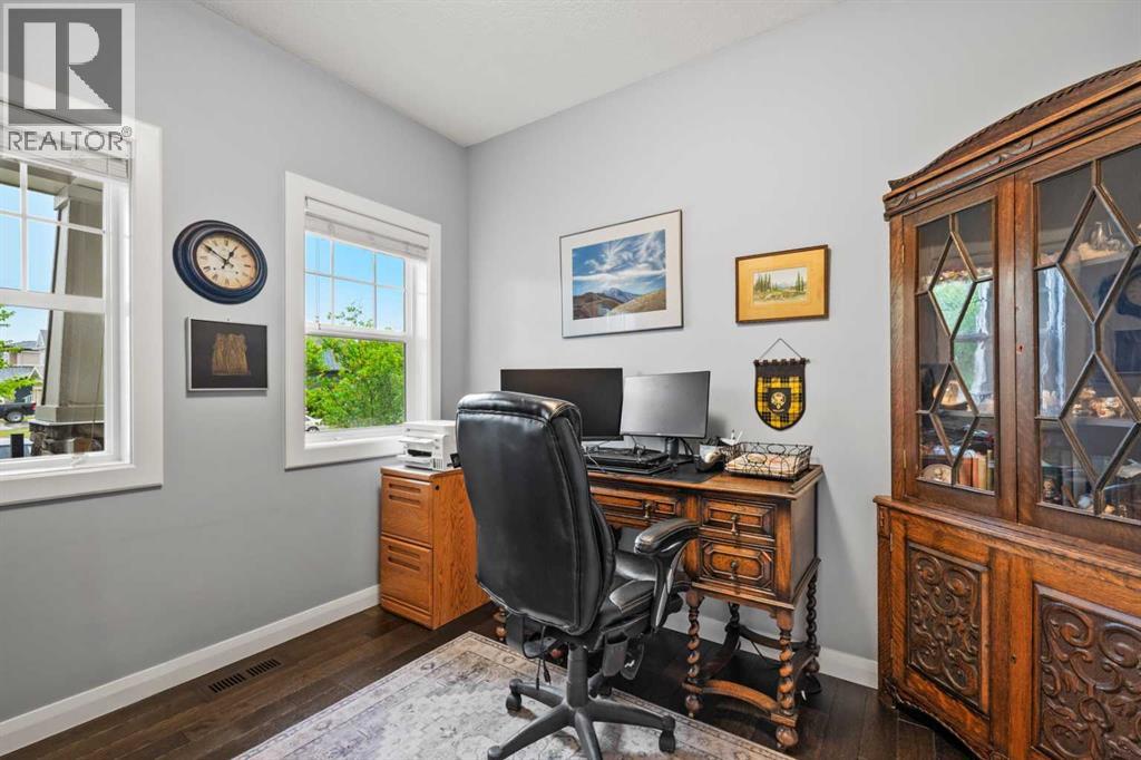 136 Kinniburgh Drive, Chestermere, Alberta  T1X 0T8 - Photo 21 - A2232363