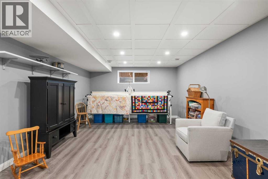 136 Kinniburgh Drive, Chestermere, Alberta  T1X 0T8 - Photo 38 - A2232363