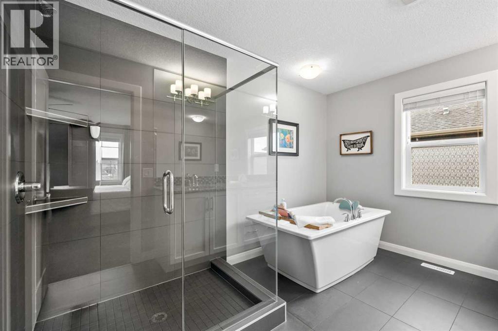 136 Kinniburgh Drive, Chestermere, Alberta  T1X 0T8 - Photo 28 - A2232363