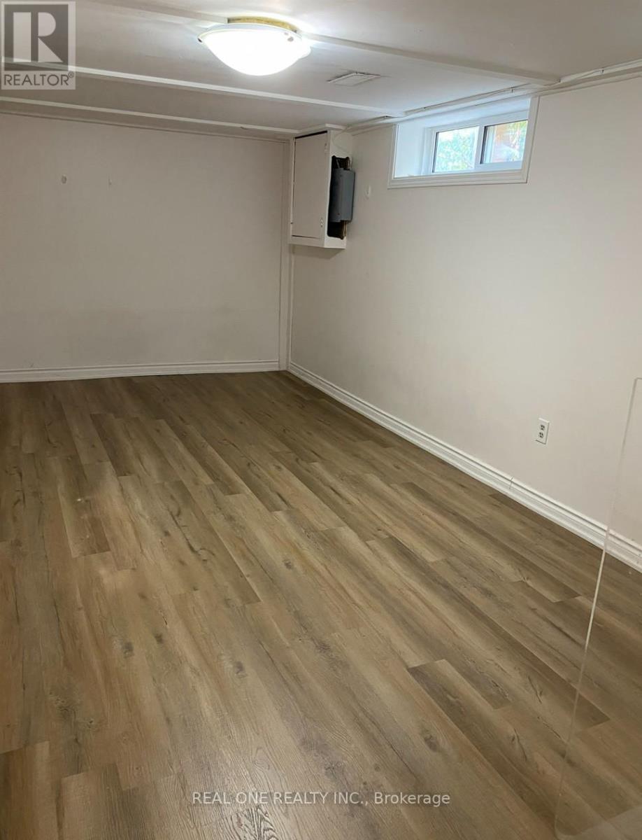 1242 Pharmacy Avenue, Toronto, Ontario  M1R 2H9 - Photo 15 - E12455844